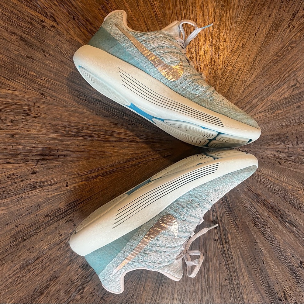 Nike Lunar Epic Low Flyknit Women’s Sz 9.5 M Shoes Grey Glacier Blue - Picture 7 of 10